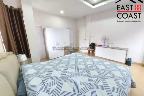 Casa de 3 dormitorios en Pattaya, Tailandia № 213338 - foto 8