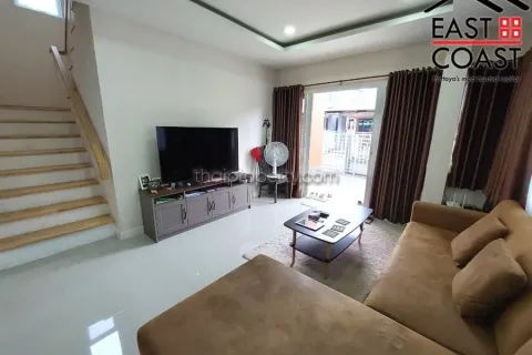 Casa de 3 dormitorios en Pattaya, Tailandia № 213338 - foto 5