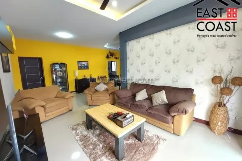 Casa de 3 dormitorios en Pattaya, Tailandia № 213339 - foto 9