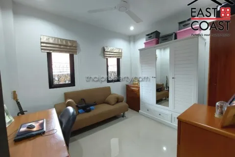 Casa de 3 dormitorios en Pattaya, Tailandia № 213339 - foto 17