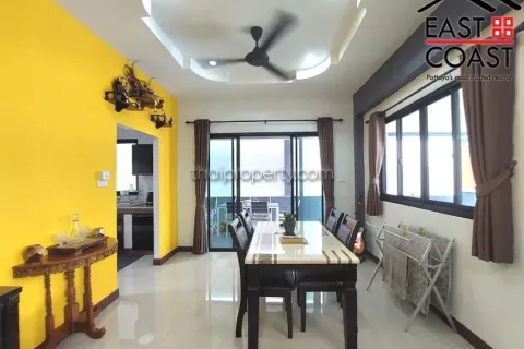 Casa de 3 dormitorios en Pattaya, Tailandia № 213339 - foto 7
