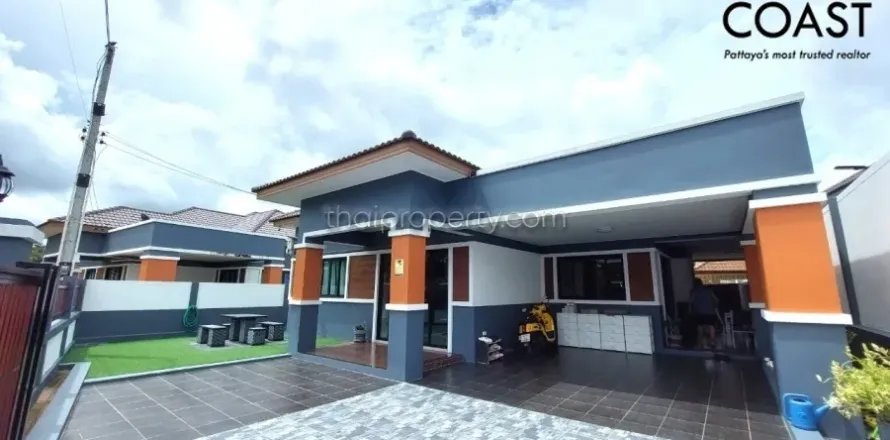 Casa de 3 dormitorios en Pattaya, Tailandia № 213339