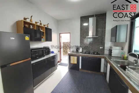Casa de 3 dormitorios en Pattaya, Tailandia № 213339 - foto 3