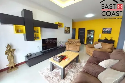 Casa de 3 dormitorios en Pattaya, Tailandia № 213339 - foto 5