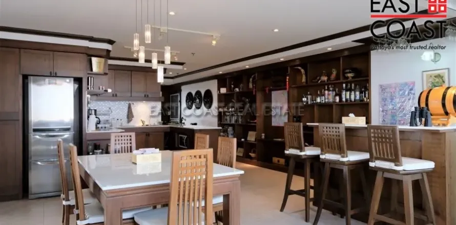 Condominio de 2 dormitorios en Jomtien Beach, Pattaya, Tailandia № 213334