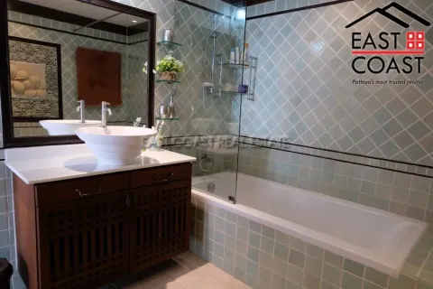 Condominio de 2 dormitorios en Jomtien Beach, Pattaya, Tailandia № 213334 - foto 23