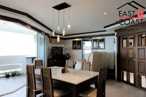 Condominio de 2 dormitorios en Jomtien Beach, Pattaya, Tailandia № 213334 - foto 2