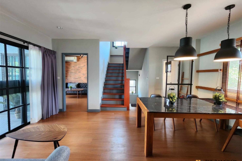House in Bangkok, Thailand 5 bedrooms № 189484