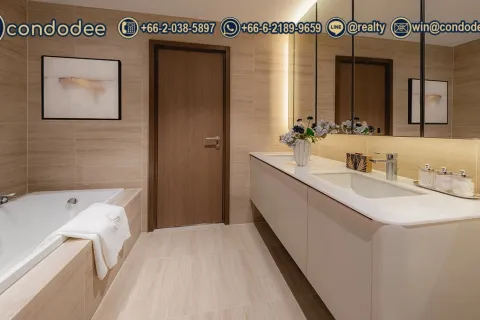 Condo in Watthana, Bangkok, Thailand, 2 bedrooms  № 201123 - photo 10
