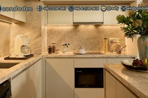 Condo in Watthana, Bangkok, Thailand, 2 bedrooms  № 201123 - photo 12