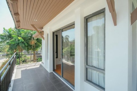 Villa in Kathu, Thailand 4 bedrooms № 161869 - photo 10