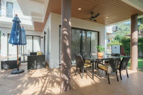 Villa in Kathu, Thailand 4 bedrooms № 161869 - photo 16