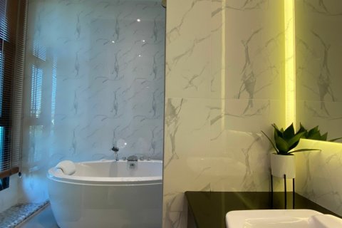 Villa in Phuket, Thailand 3 bedrooms № 161867 - photo 29
