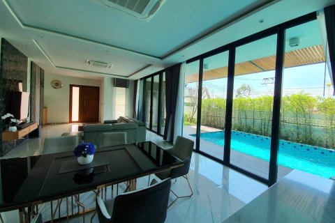 Villa in Phuket, Thailand 3 bedrooms № 161867 - photo 4