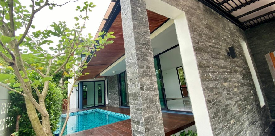 Villa in Phuket, Thailand 3 bedrooms № 161867