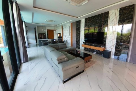 Villa in Phuket, Thailand 3 bedrooms № 161867 - photo 5