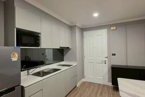 Студия в кондо в Ваттхане, Бангкок, Таиланд № 161863 - фото 11