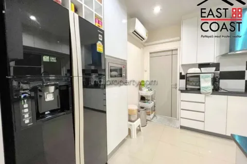 Casa de 7 dormitorios en Pattaya, Tailandia № 213371 - foto 3
