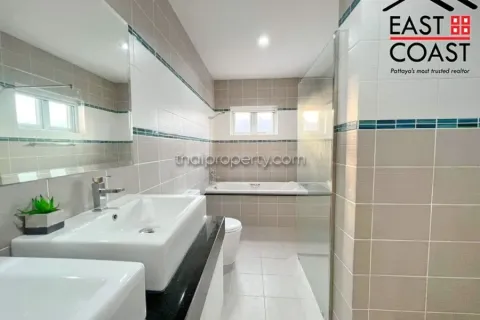 Casa de 7 dormitorios en Pattaya, Tailandia № 213371 - foto 17