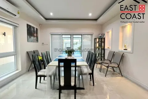 Casa de 7 dormitorios en Pattaya, Tailandia № 213371 - foto 7