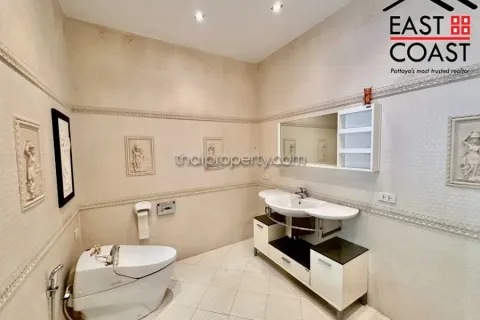 Casa de 4 dormitorios en Pattaya, Tailandia № 213369 - foto 18