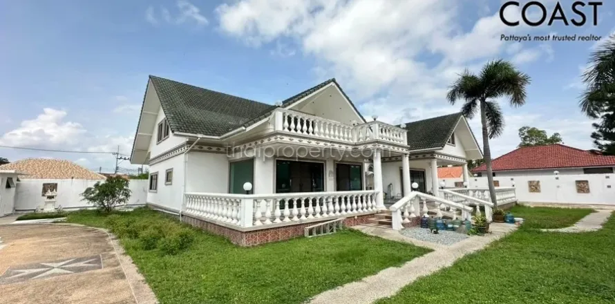 Casa de 4 dormitorios en Pattaya, Tailandia № 213369