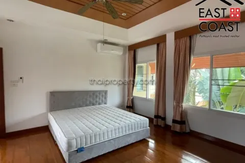 Casa de 5 dormitorios en Pattaya, Tailandia № 213372 - foto 7