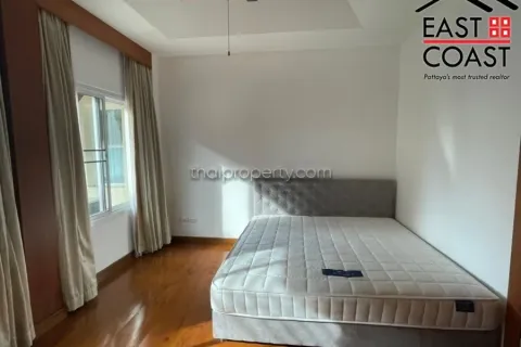 Casa de 5 dormitorios en Pattaya, Tailandia № 213372 - foto 5