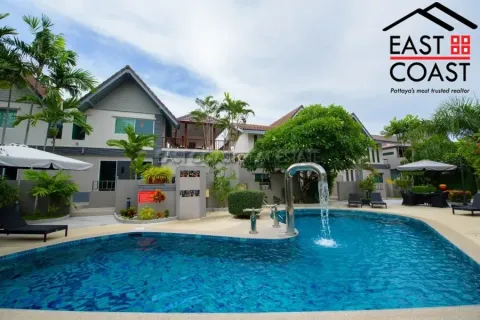 Casa de 4 dormitorios en Jomtien Beach, Pattaya, Tailandia № 213368 - foto 23