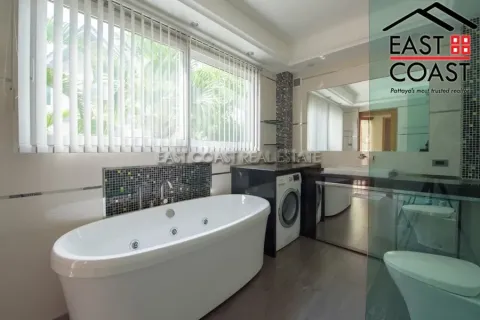 Casa de 4 dormitorios en Jomtien Beach, Pattaya, Tailandia № 213368 - foto 12