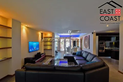Casa de 4 dormitorios en Jomtien Beach, Pattaya, Tailandia № 213368 - foto 4