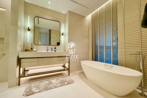 Condo in Pathum Wan, Bangkok, Thailand, 2 bedrooms  № 133978 - photo 27