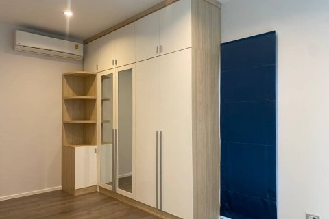 Condo in Prawet, Bangkok, Thailand, 8 bedrooms  № 133980 - photo 4