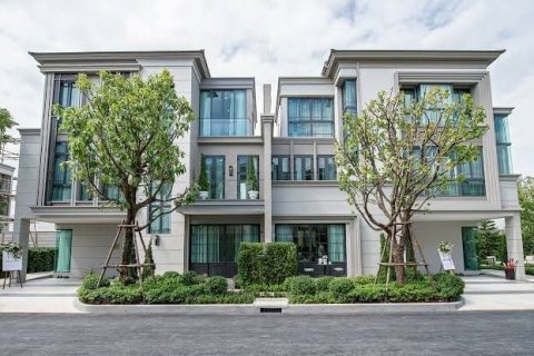 Condo in Prawet, Bangkok, Thailand, 8 bedrooms  № 133980 - photo 1