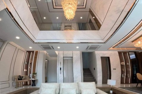Villa in Saphan Sung, Bangkok, Thailand 4 bedrooms № 133982 - photo 8