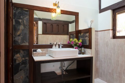 Villa à Mae Rim, Thaïlande 5 chambres № 133977 - photo 28