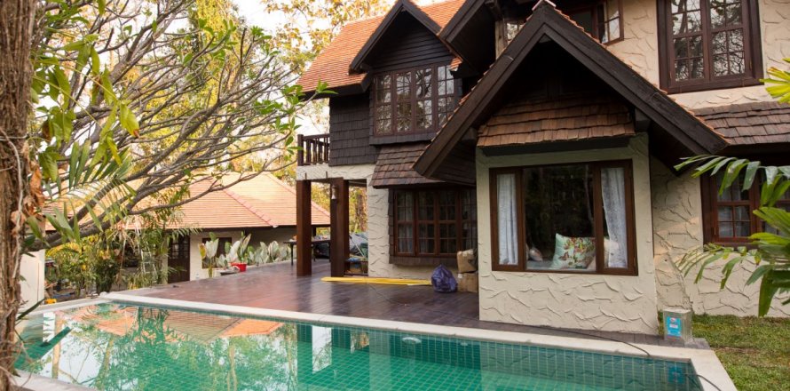 Villa à Mae Rim, Thaïlande 5 chambres № 133977