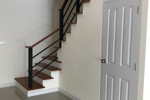 Townhouse in Bang Kapi, Bangkok, Thailand 3 bedrooms № 169347 - photo 4