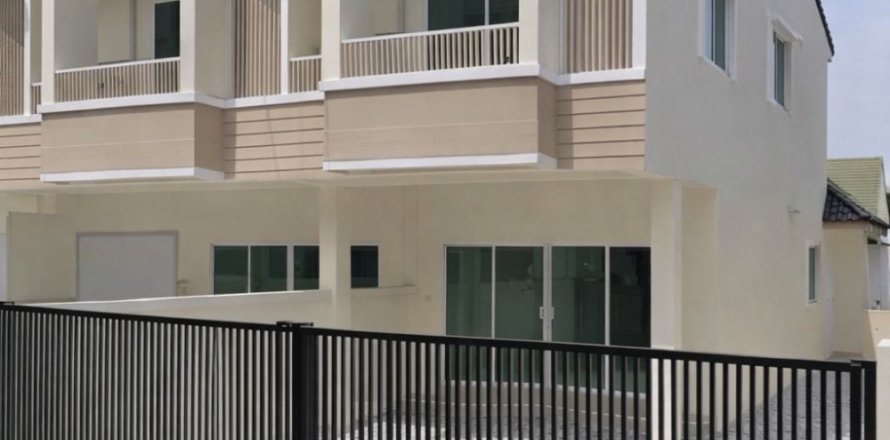 Townhouse in Bang Kapi, Bangkok, Thailand 3 bedrooms № 169347