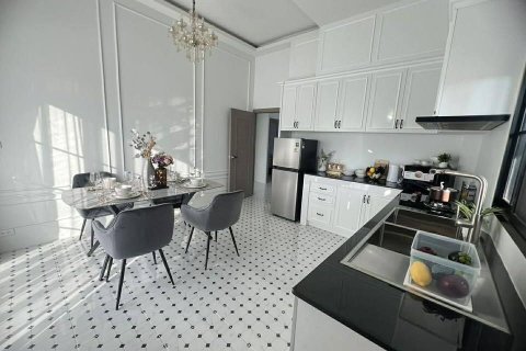 Villa in Chiang Mai, Thailand 3 bedrooms № 169348 - photo 23