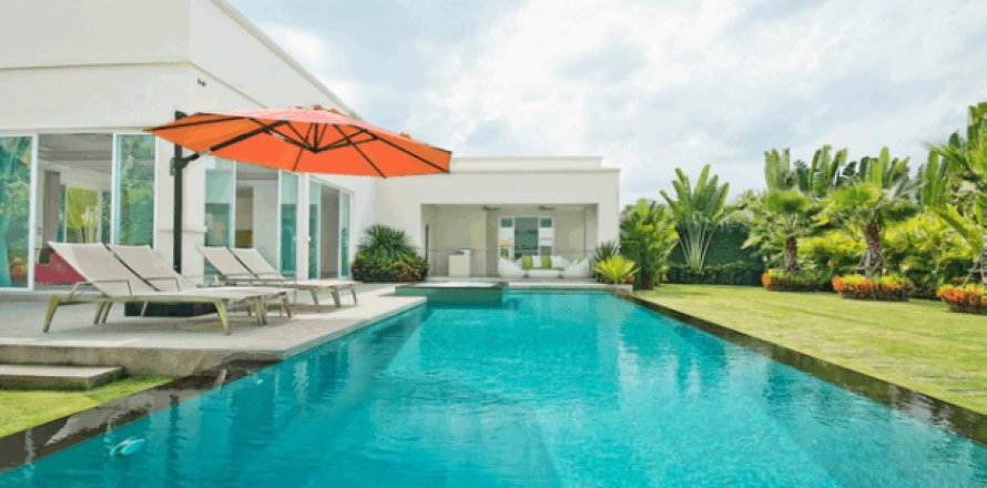 House in Pattaya, Thailand 3 bedrooms № 193156