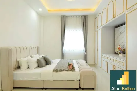 Casa de 4 dormitorios en Pattaya, Tailandia № 211344 - foto 15