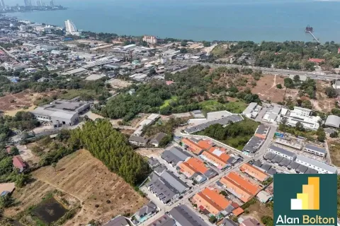 Casa de 4 dormitorios en Pattaya, Tailandia № 211344 - foto 18