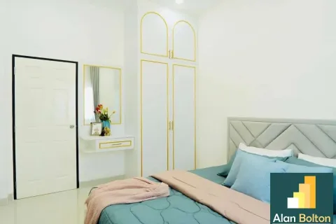 Casa de 4 dormitorios en Pattaya, Tailandia № 211344 - foto 9