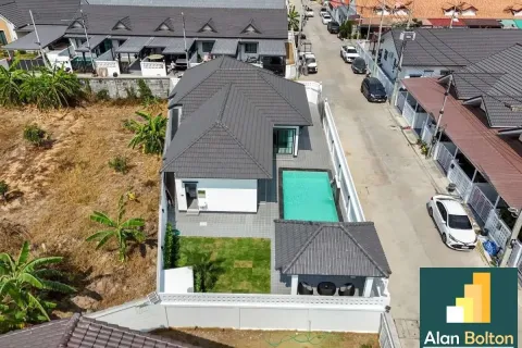 Casa de 4 dormitorios en Pattaya, Tailandia № 211344 - foto 19