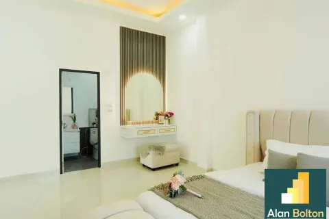 Casa de 4 dormitorios en Pattaya, Tailandia № 211344 - foto 14