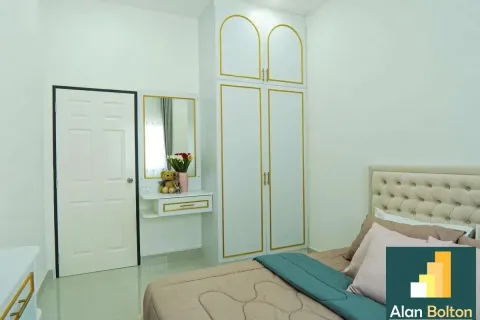 Casa de 4 dormitorios en Pattaya, Tailandia № 211344 - foto 16