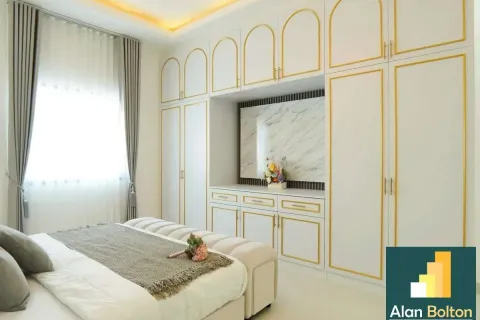 Casa de 4 dormitorios en Pattaya, Tailandia № 211344 - foto 12