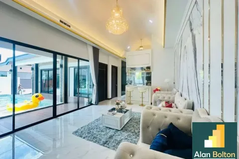 Casa de 3 dormitorios en Pattaya, Tailandia № 211349 - foto 5