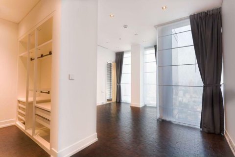 Кондоминиум с 3 спальнями в Банг Раке, Бангкок, Таиланд № 173749 - фото 2